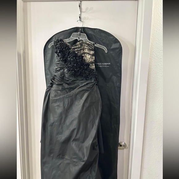 Roland Nivelais Silk Gown Sz 8 Black and cream colored with garment bag - Picture 4 of 8